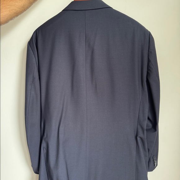 CALVIN KLEIN Wool Fit Suit — Perfect for any occasion - Picture 4 of 5